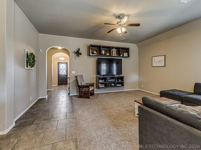 13605 S Owasso Avenue, Glenpool, OK 74033