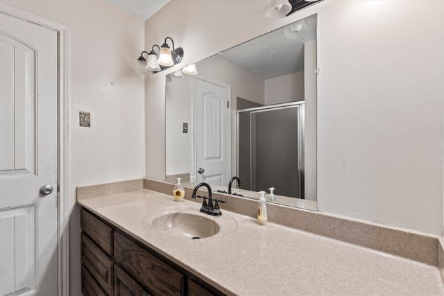 442 High View Drive, Denison, TX 75020