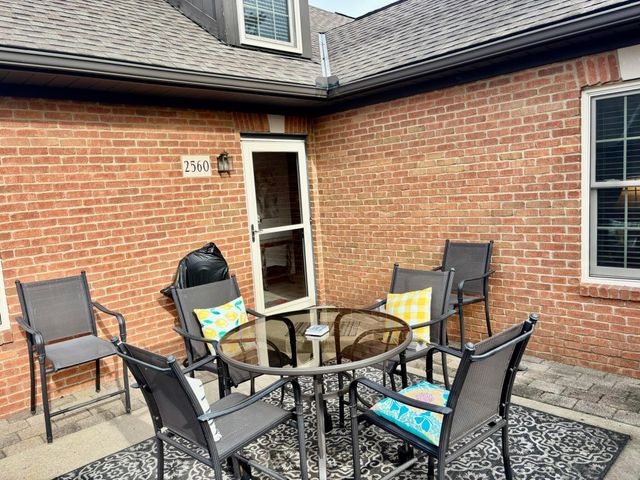 2560 Trotterslane Drive, Columbus, OH 43235