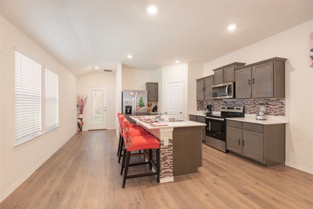 904 Corral Street, Royse City, TX 75189