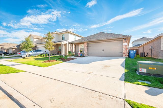 904 Corral Street, Royse City, TX 75189