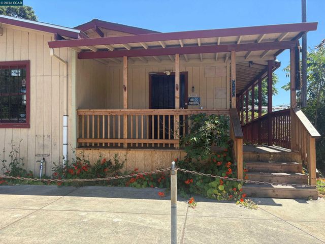 516 Ward Street, Martinez, CA 94553