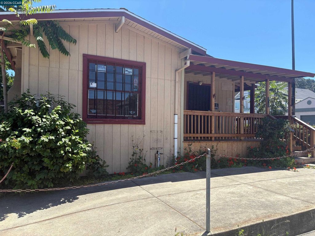 516 Ward Street, Martinez, CA 94553