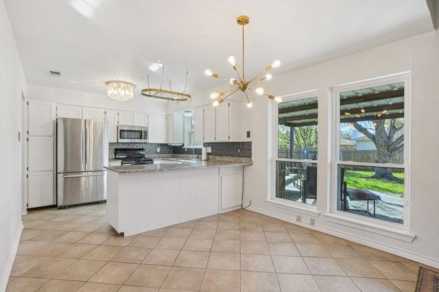 1105 Parkhill Avenue, Saginaw, TX 76179