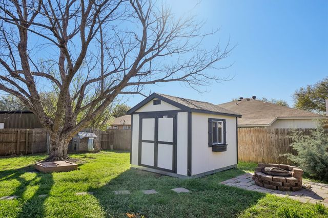 1105 Parkhill Avenue, Saginaw, TX 76179