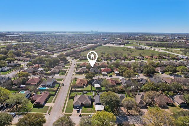 1105 Parkhill Avenue, Saginaw, TX 76179