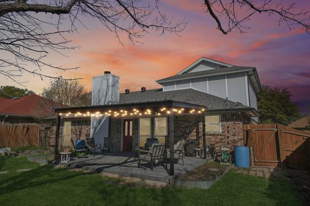 1105 Parkhill Avenue, Saginaw, TX 76179