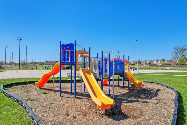 1105 Parkhill Avenue, Saginaw, TX 76179