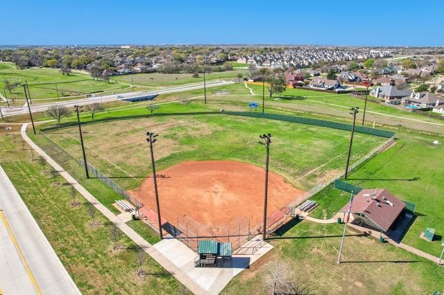 1105 Parkhill Avenue, Saginaw, TX 76179