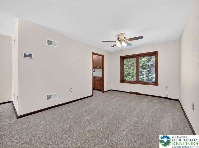 1921 Latta Street, South Whitehall Twp, PA 18104