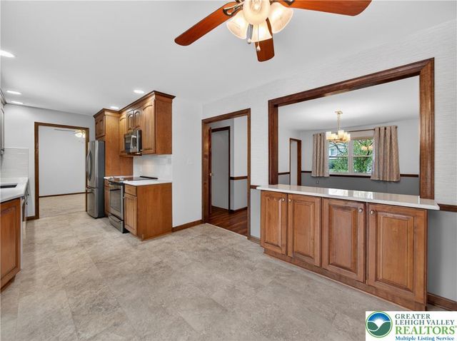1921 Latta Street, South Whitehall Twp, PA 18104