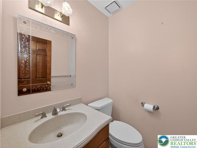 1921 Latta Street, South Whitehall Twp, PA 18104