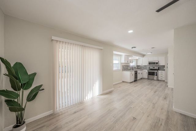 1605 Pisces Street, Grand Prairie, TX 75051