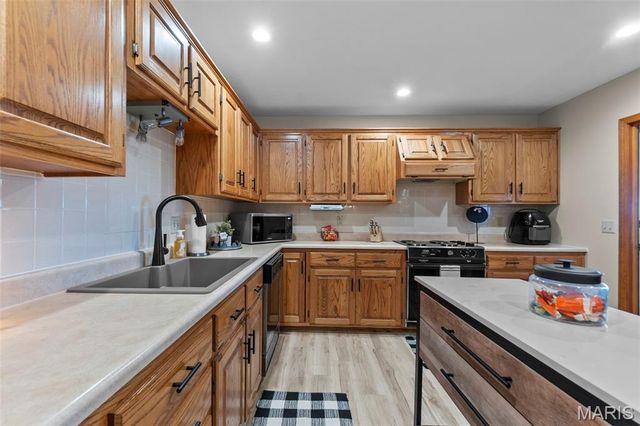 608A State Highway H, Sikeston, MO 63801