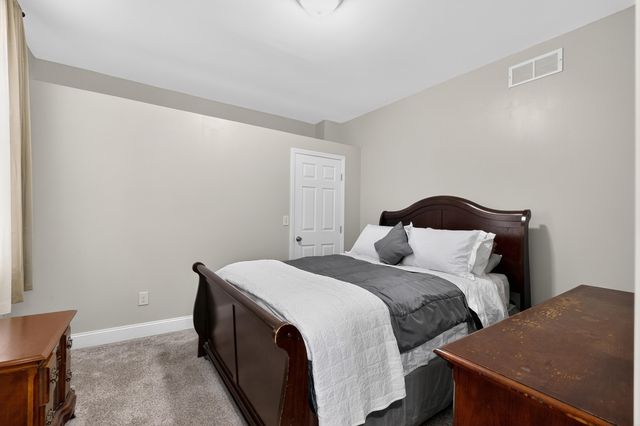 12 Amelia Street, Newport, KY 41071