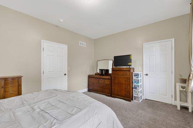 12 Amelia Street, Newport, KY 41071