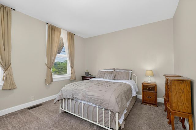 12 Amelia Street, Newport, KY 41071