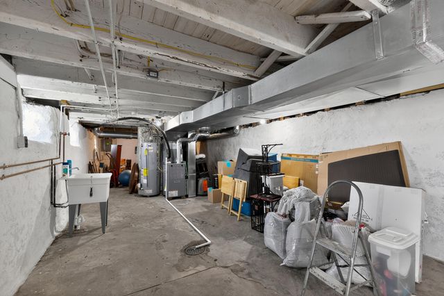 12 Amelia Street, Newport, KY 41071