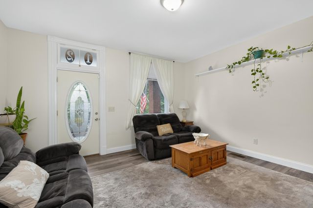 12 Amelia Street, Newport, KY 41071