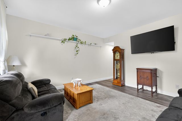 12 Amelia Street, Newport, KY 41071