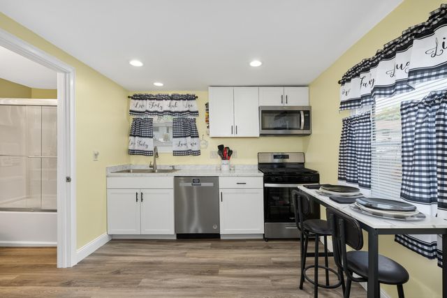 12 Amelia Street, Newport, KY 41071