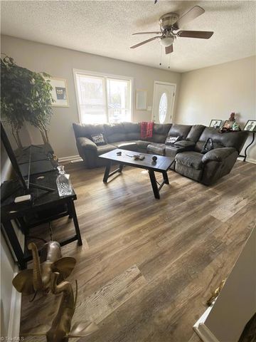 1451 Finsbury Lane, High Point, NC 27260