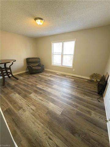 1451 Finsbury Lane, High Point, NC 27260