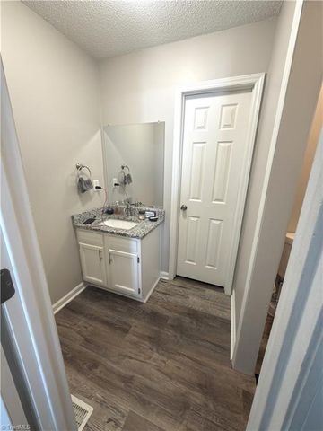 1451 Finsbury Lane, High Point, NC 27260