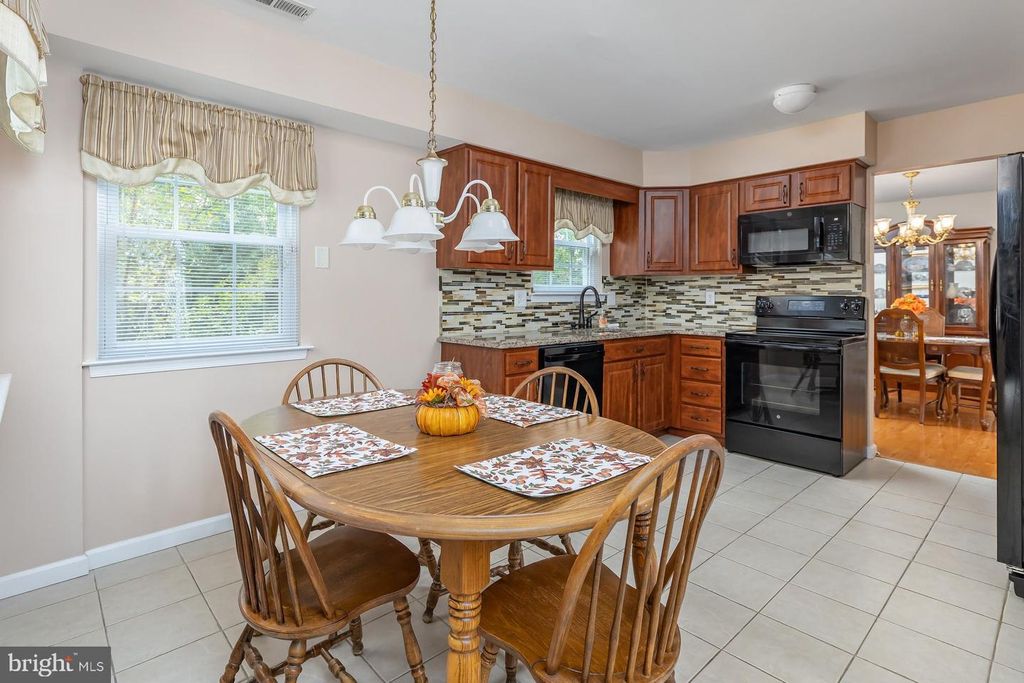 49 GOODWIN PKWY, Sewell, NJ 08080 — photo 4