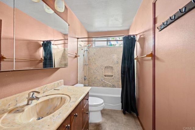 1642 Via Barlovento, San Marcos, CA 92078
