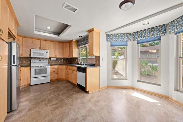 1642 Via Barlovento, San Marcos, CA 92078