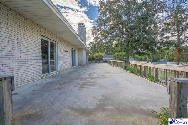 138 Ski Cove Lane, Hartsville, SC 29550