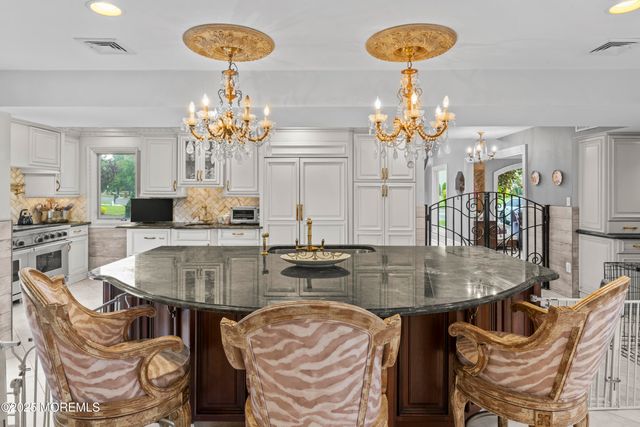 13 Greenfield Road, Manalapan, NJ 07726