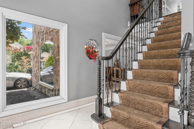 13 Greenfield Road, Manalapan, NJ 07726