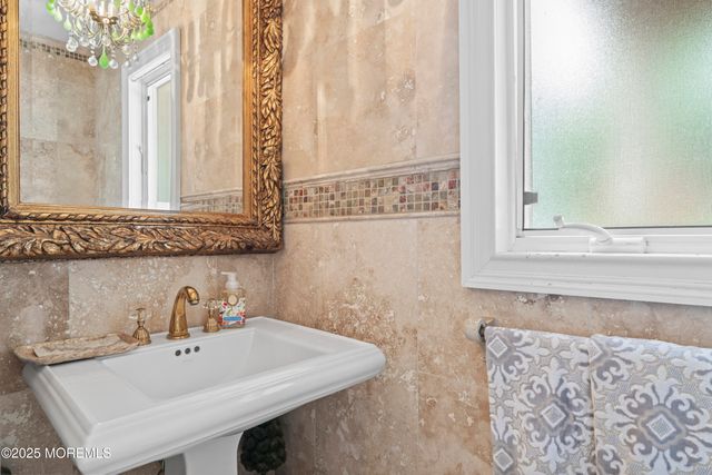 13 Greenfield Road, Manalapan, NJ 07726