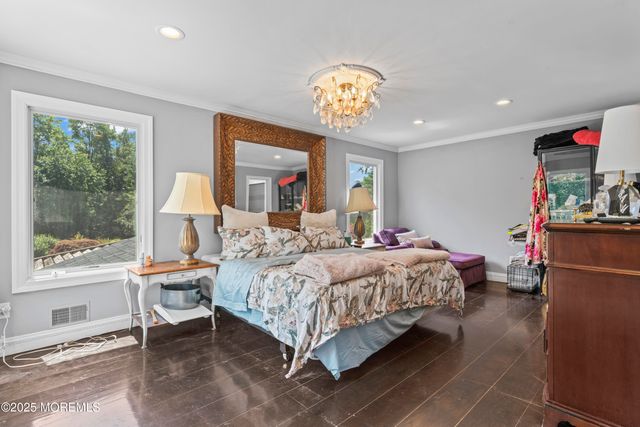 13 Greenfield Road, Manalapan, NJ 07726