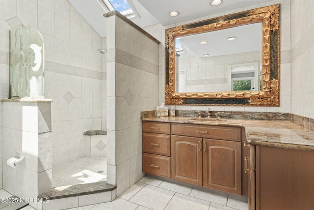 13 Greenfield Road, Manalapan, NJ 07726
