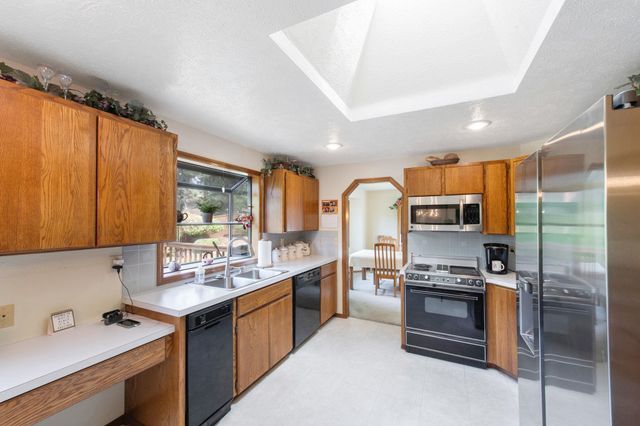 5216 W Ridgecrest Dr, Spokane Valley, WA 99208