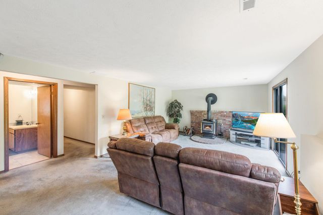 5216 W Ridgecrest Dr, Spokane Valley, WA 99208