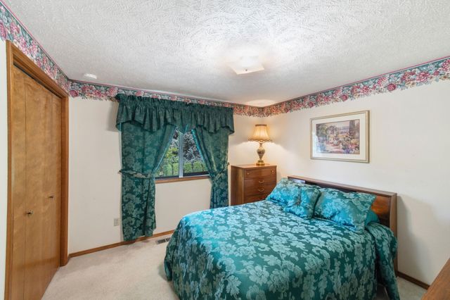 5216 W Ridgecrest Dr, Spokane Valley, WA 99208