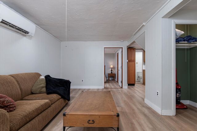 400 East Lake Road, Ludlow, VT 05149