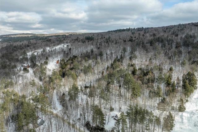 400 East Lake Road, Ludlow, VT 05149