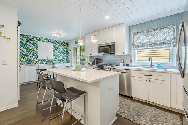 607 Woodcreek Circle, Saline City, MI 48176