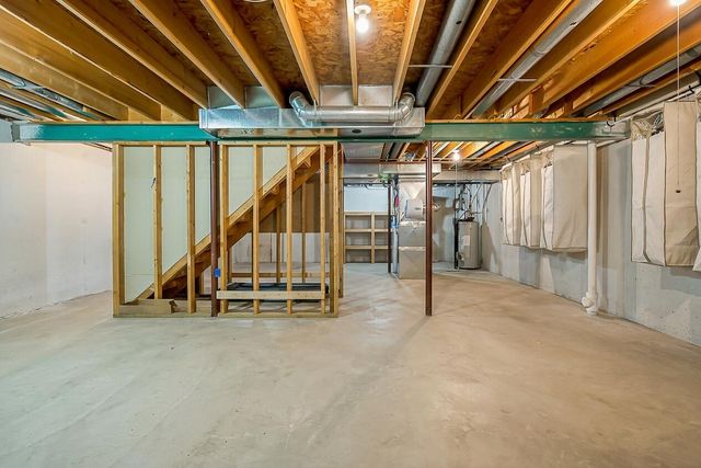 607 Woodcreek Circle, Saline City, MI 48176