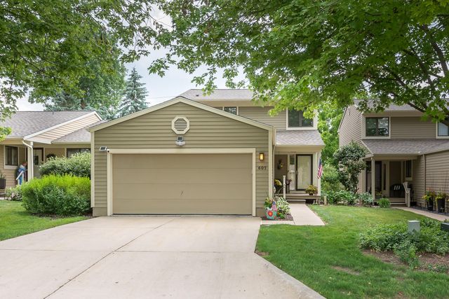 607 Woodcreek Circle, Saline City, MI 48176
