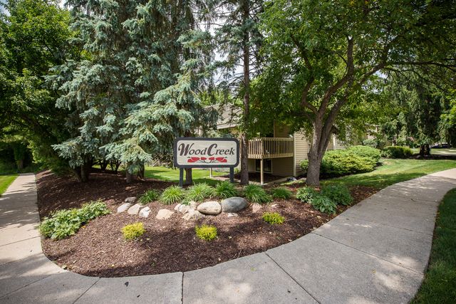 607 Woodcreek Circle, Saline City, MI 48176