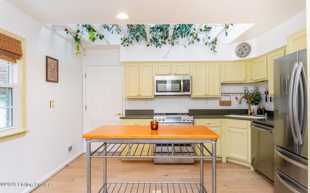 3707 Old Brownsboro Hills Rd, Louisville, KY 40241