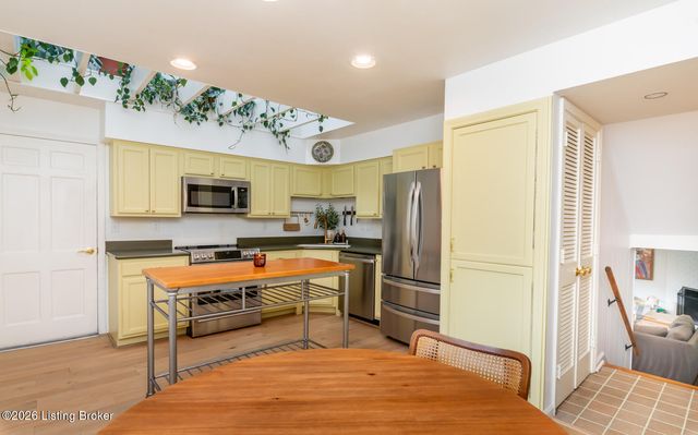3707 Old Brownsboro Hills Rd, Louisville, KY 40241