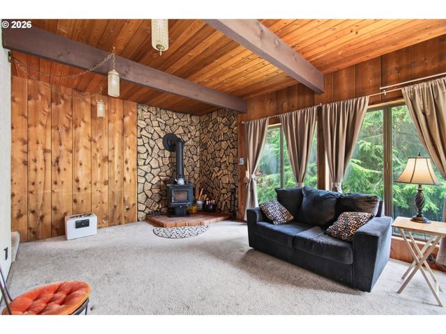 29374 FERNCREST Dr, Rainier, OR 97048