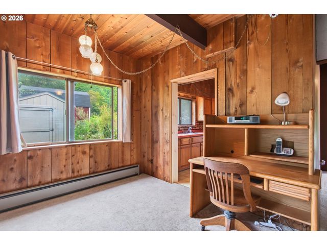 29374 FERNCREST Dr, Rainier, OR 97048